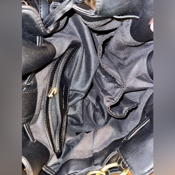 NWT (not attached) Badgley Mischka Vegan Leather Black Shoulder Bag - Picture 8 of 12